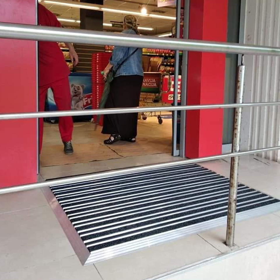 Aluminijumski otira sa gumom